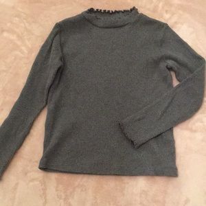 Textured gray long sleeve tee
